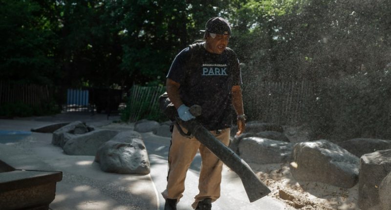 Temperature in New York City reaches 100 degrees as eastern US swelters under extreme heat wave