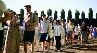 Tennis fans told NOT to travel to Wimbledon with queue 'at capacity'