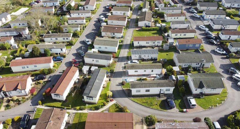 The house-flipping phenomenon that is earning Americans big bucks