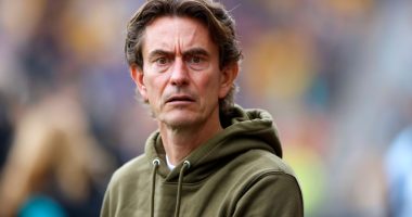 Tottenham threaten to hijack Man United transfer immediately after Thomas Frank appointment