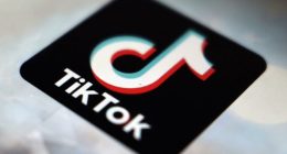 Trump signs order extending TikTok ban deadline