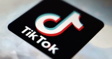 Trump signs order extending TikTok ban deadline
