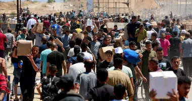 US-backed Gaza aid group pauses food distribution after days of violence