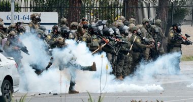 Violent anti-Trump protesters force LAPD to take action as peaceful day turns chaotic