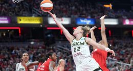 WNBA news: Chicago Sky host Indiana Fever for first-ever women's basketball game at United Center