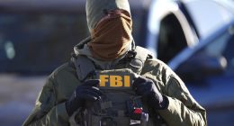 Watch: Fed Agent Action in Minneapolis Descends Into Chaos As Crowd Tries to Stop It, Thinking It's ICE