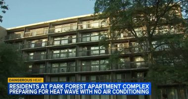 With Extreme Heat Warning in effect for Cook County, temperature rising Autumn Ridge Apartments in Park Forest without AC