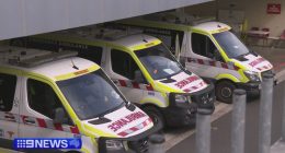 The Victorian Ambulance Union is arguing an Ambulance Victoria (AV) intensive care crew shouldn't have been stuck in a corridor with a non-urgent patient when a man in cardiac arrest needed help.