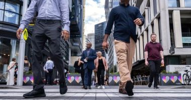 Pedestrians in the Sydney CBD.
