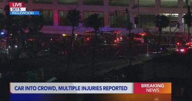 6 hurt after car drives into crowd in California: officials
