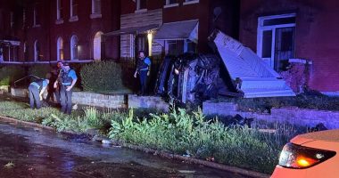 At-large murder suspect arrested after wild crash in St. Louis