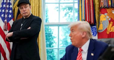 Billions wiped from Tesla as share prices plummet after Elon Musk explosively links Trump to Epstein files
