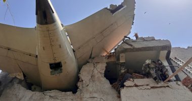 Boeing Dreamliner with 242 aboard crashes after takeoff in India