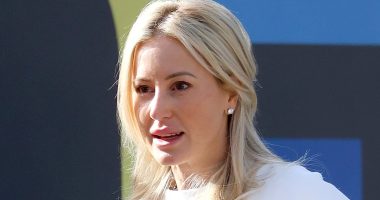 Bring on the carbs! Roxy Jacenko shows off her tiny figure as she stocks up on Turkish bread in Sydney after being on a strict diet and losing 15kg
