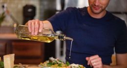 Common cooking oil that could aid in preventing cancer and dementia