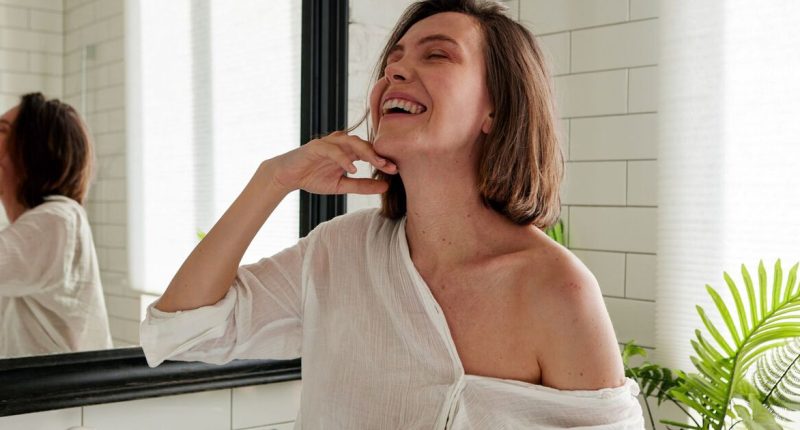 Daily bathroom habit can cut your stress and lower cortisol levels says counsellor
