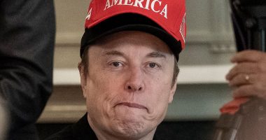 Elon Musk calls for ISS to be deorbited