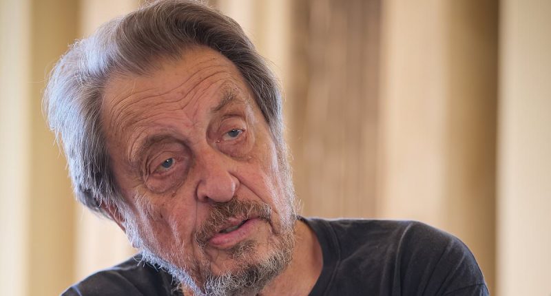 Elon Musk's estranged dad tells his 'gorilla' son to make friends again with the president: Trump will prevail