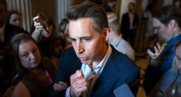 Federal minimum wage would rise to $15 under Sen. Hawley bill