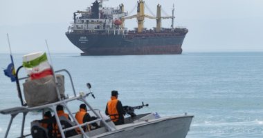Iran’s parliament backs blocking Strait of Hormuz