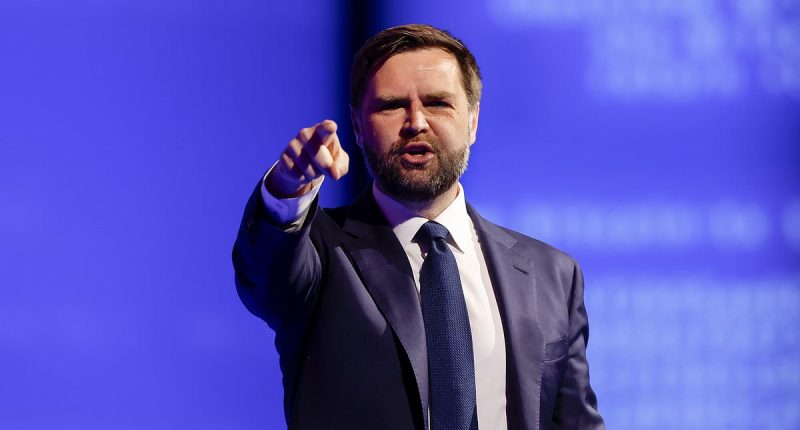 JD Vance reveals how President Trump really feels about Elon's attacks and reacts to awkward call for impeachment