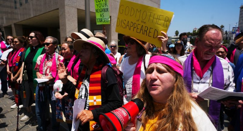 Los Angeles under curfew as Marines prepare to mobilize