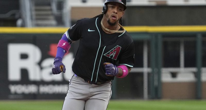 MLB fan banned after heckling player about his late mother: Report