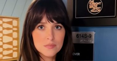 Major Hollywood star looks unrecognisable with her new look mystifying fans: can YOU guess who it is?