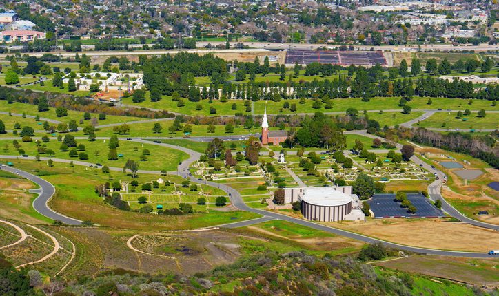 Mother's headstone placed at wrong grave, California family learns years after burial