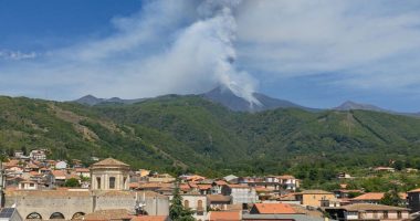 Mount Etna eruption update as experts explain multiple health risks