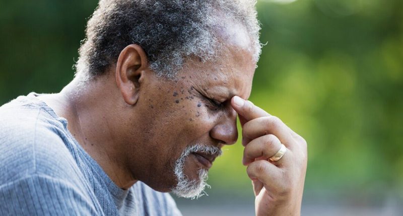 NHS says 'call 999 now' for this 30-minute symptom amid yellow warning
