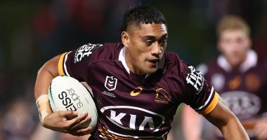 Origin star stops 'creepy' NRL teammate groping woman