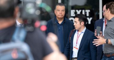Padilla handcuffing raises the stakes for Democrats confronting administration