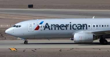 Plane with smoking engine returns to Las Vegas airport: Video