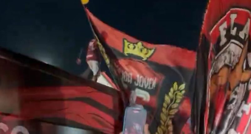 Police fire stun grenades and rubber bullets at fans of Chelsea's Club World Cup opponents Flamengo after 3,000 turned up to see them off at the airport