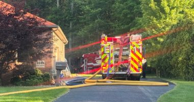 Small plane crashes behind Ohio home: authorities