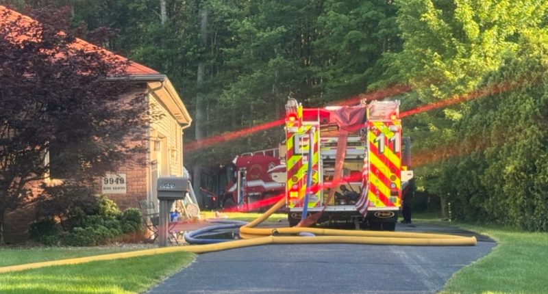 Small plane crashes behind Ohio home: authorities