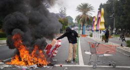Some observers fault Feds for chaos in LA County