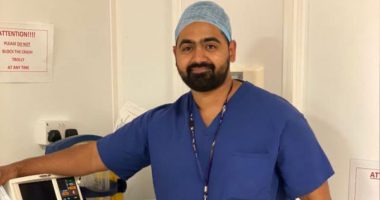 Top doctor reveals life-saving trio of daily foods that could ward off bowel cancer