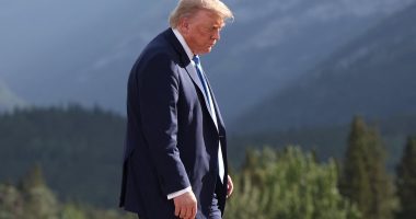Trump sparks concerns over the appearance of his hands again in pictures from the heated G7 Summit