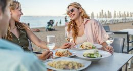 Weight loss doctor says 'rethink' meal to cut 500 cals a day without eating less