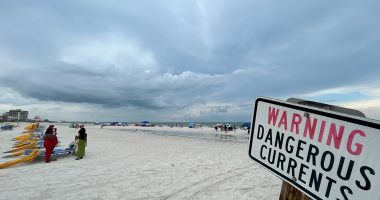 3 struck by lightning on St. Pete Beach