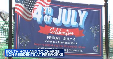 4th of July fireworks: Non-residents must pay $8-10 fee to attend South Holland holiday display, village officials say