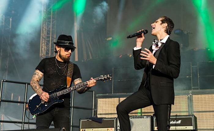8 bands divided by lawsuits: It's not just Jane's Addiction
