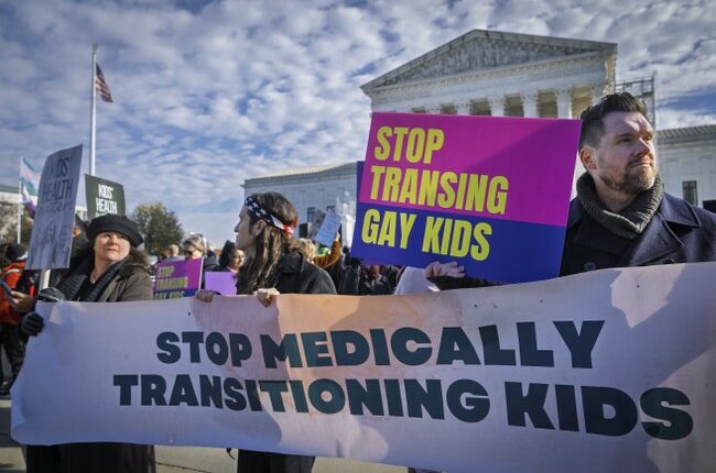 Another Blow to Planned Parenthood: Gender-Affirming Care Clinics Are Dropping Like Flies