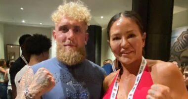 Aussie mum-of-three and unified middleweight champion Desley 'Destroyer' Robinson becomes latest elite fighter to sign with Jake Paul's MVP