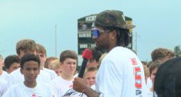 Bears wide receiver hosts youth camp in Champaign