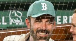 Ben Affleck plays family man with ex Jennifer Garner at baseball game