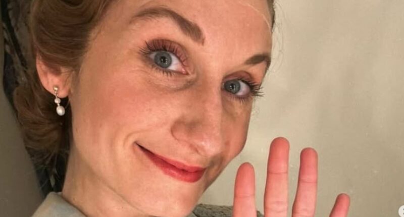 Bessie Carter reveals the advice her acting legend parents gave her