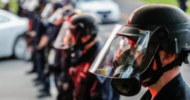 Blue city officers flocking to cop-friendly red states, police leader says: ‘Why would anyone stay?’